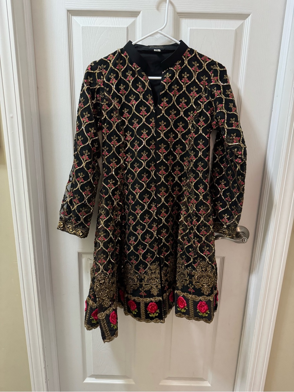 Zainab Hasan  embroidered dress M - Picture 3 of 11